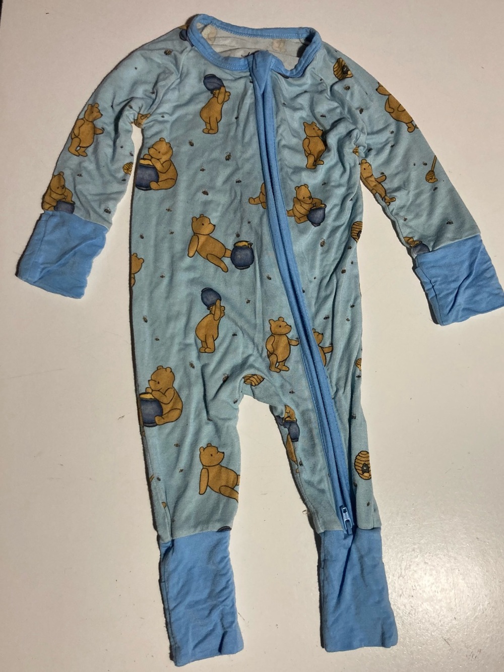 Little Crowns & Capes Winnie The Pooh Onsie 2 Way Zipper Size 0-3 Months